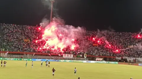 Revivez l'ambiance folle de JARAAF lors de la finale de la Coupe du Sénégal.  #jaraaf #generationfoot #fypシ゚ 