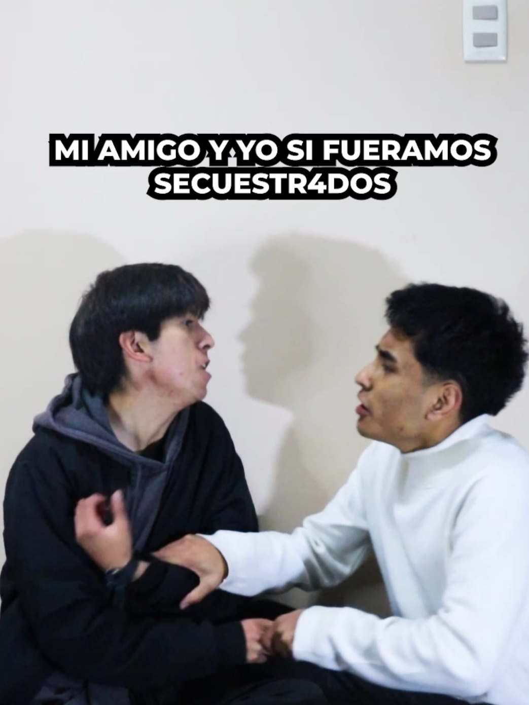 mi amigo y yo si fuéramos secuestr4dos 🫂😭  @chris_vilanze  etiqueta, si te recuerda a alguien  #unvago #amigofiel #amigo #miamigo #mejoramiga #mejoresamigos #panas 