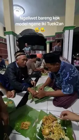 Makan bareng di Pengajian berujung rusuh #fyp #fyppppppppppppppppppppppp #foryou #foryoupage #videolucu #videokocak¢4№ #♣×