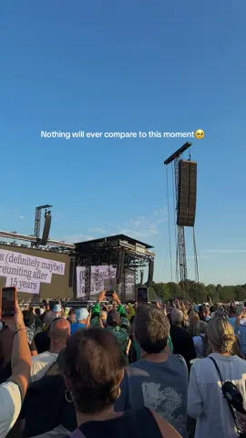 No words #oasis #heatonpark 