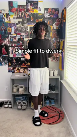 Simple fit to dwerk #fashiontiktok #streetwear #outfitinspo #OOTD 