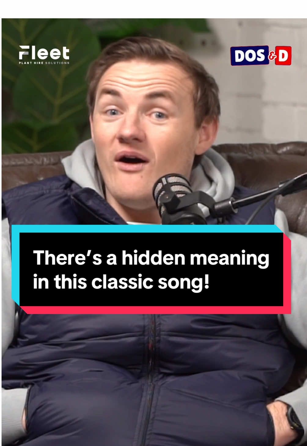 Have you ever listened carefully to the lyrics to this classic Australian song?! This shocked Dos! #pubrock #musictok #80smusic #aussie #aussiemusic #classicrock 