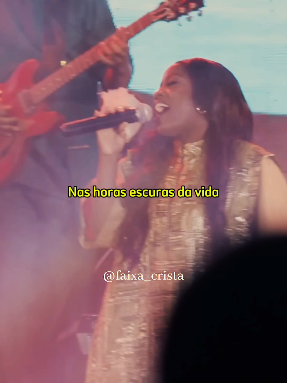 Nas horas escuras da vida, Jesus está lá !!                                              #musicagospel #gospel #louvor #viral #fycristao #fé #Deus 