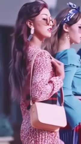 ꕀ ఌִ ۫ ּ  > #JIHYO < oii mores, vou voltar a ser ativa aqui, prometa 😜💗 || #hyocakes #fypシ゚viral #moot #fancam #fypシ 