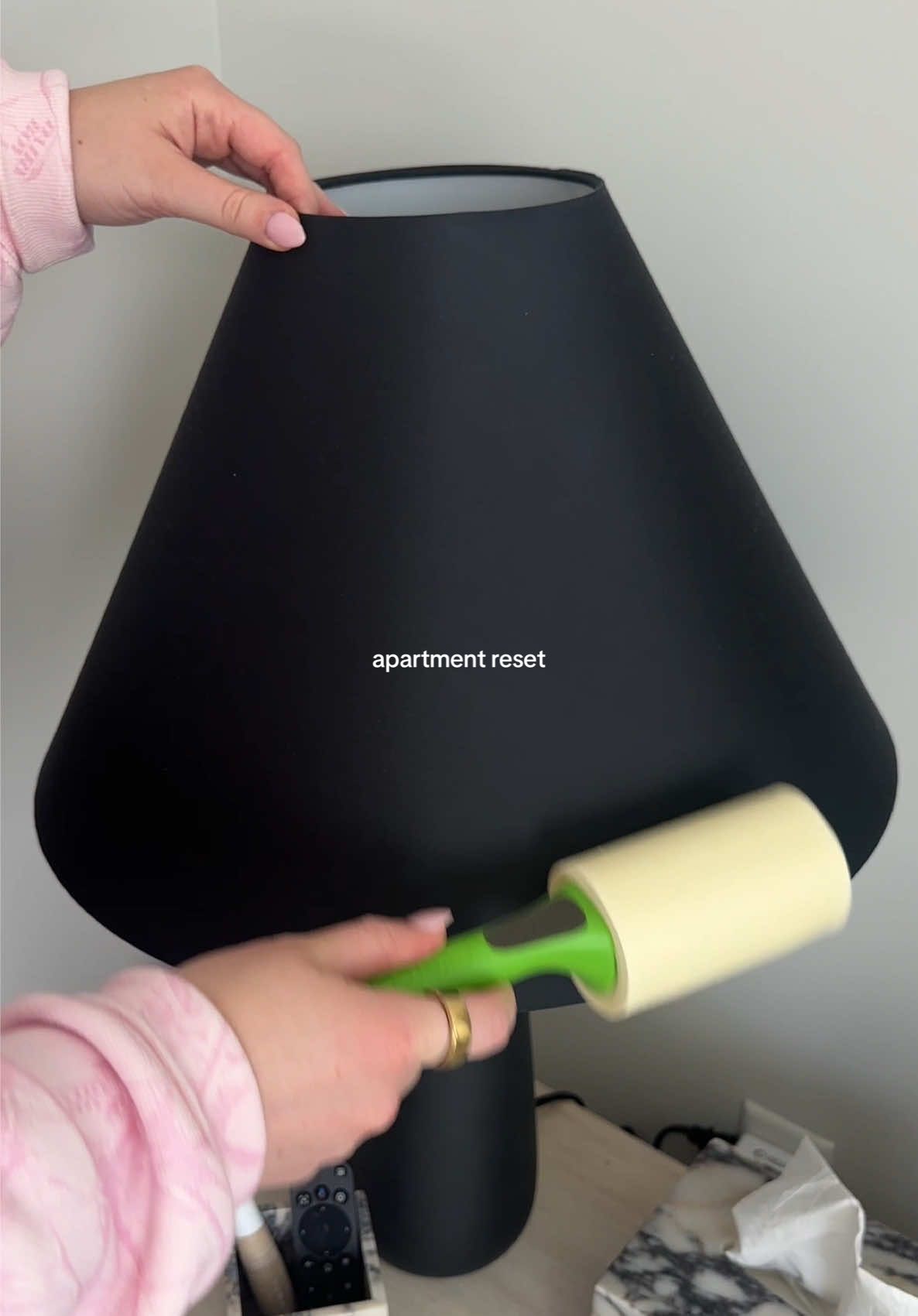 apartment reset 🩷🫧 #CleanTok #clean #cleaning #cleaningtiktok #cleanhome #cleaninghacks 