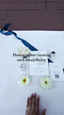 Sam really said “you know what my favorite part is about these? It’s when you just set them all up for me” 😬 haha all jokes aside. I love creating these! 💕  #flatlaydetails#weddingdetails #oklahomaweddingphotographer#photoandvideoteam#husbandandwifeteam