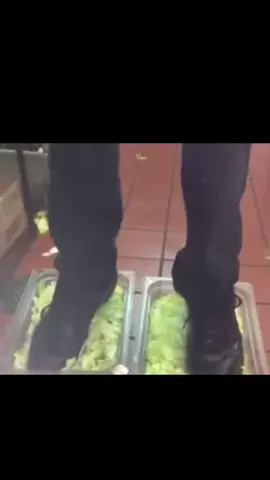 This news ruined my day fr… hope you guys are doing better than me 😔 #rip #burgerkingfootlettuce 