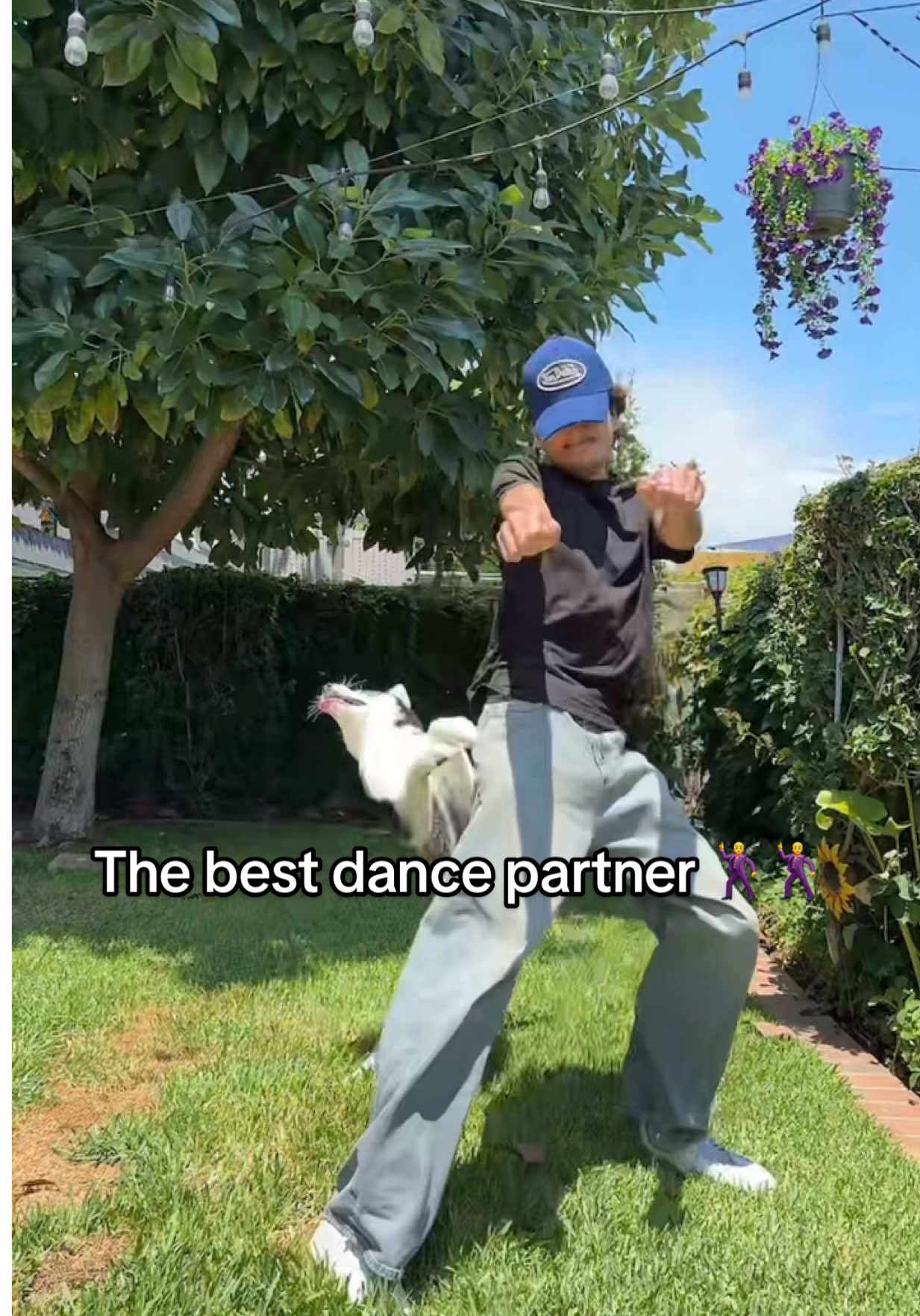 Version 2, she’s a star🤩 #rayymacias #dance 