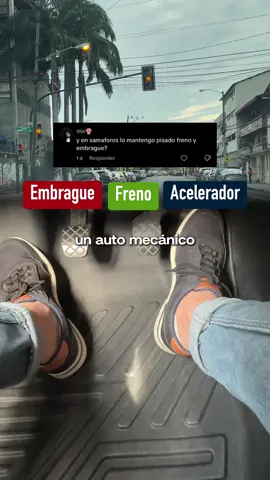 🚗 ¡Atención, conductor experto! Te enseñamos cómo arrancar un carro mecánico luego de un semáforo ⚠️ ¡Presta atención hasta el final y síguenos para más tips que te convertirán en un experto al volante! 🔝 ¡Tip de los expertos!