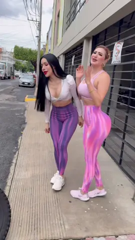 Es que nosotras nos pasamos de buenas 🫣😅 @yuliett torres #hermositas #damarisrojas #damarisrojasoficial #comedia 