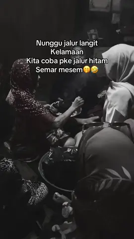 Nunggu karma kelamaan☺️🙏🏻 #hiburan #hiburantiktok #semarmesem #konserndxaka #dukunsantet #fyppppppppppppppppppppppp #xyzabc 