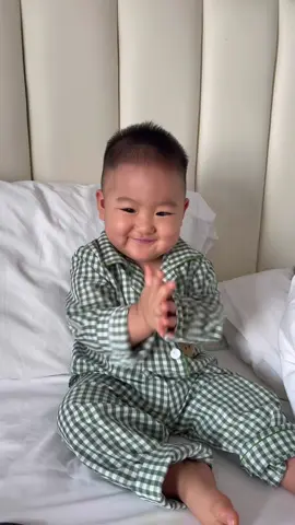 Gud mỏning các dì cùng chủ tịch he 😆#embesvoiiu 