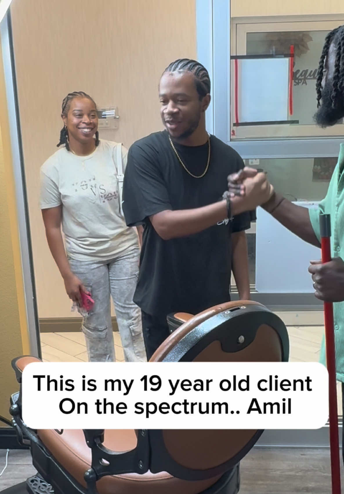 Not much to see here just @HenryTribes having a causal conversation with his 19 year old client on the spectrum Amil @Amil Dixon  Not infantilizing or patronizing him, just simple respectful dialogue.  Accommodations are the 4lb weighted cape and spiky fidget tool that spins by @ThreeD Printables  Nice job Amil  #theweightedcape #weightedcape #weightedblankets #weightedvests #weightedvest @hairnerds  #eaglesautism @cosmoprofbeauty#specialneedsbarber #autistichaircuts #dfwhairscene #autistichaircut @lifeotspectrum #autismsupportandawareness #sensoryfriendlyhaircuts #neurodivergent #pmts #autismacceptance #sensoryfriendlybarber #autismmom #autismhaircuts #behindthechair #AATO #Autismawareness #autismlovers @kyliekelce
