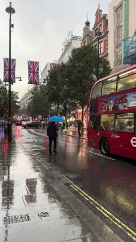 Rain today in London🥹☔️#لندن #london #fyp #londontown #بريطانيا🇬🇧 #مطر_لندن🇬🇧 