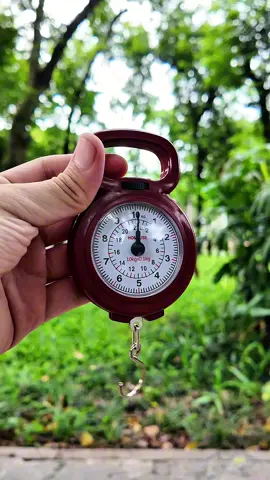 Cân lò xo cầm tay