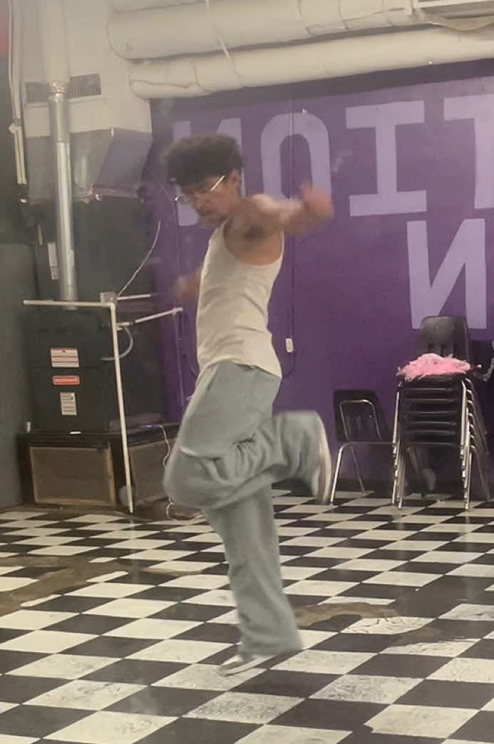 Not the final product that will come soon but we getting there chatt  Dc: @yadadameeaan  #fyp #dancer #choreo #slumanthem 