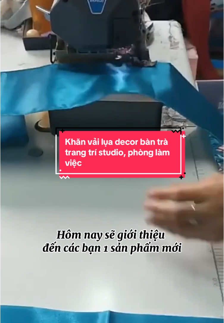 🎀 Khăn trải bàn lụa siêu xinh – decor là mê! ✨ Mềm mịn, bóng đẹp – sang như khách sạn 5 sao 🖼 Check-in góc nào cũng 