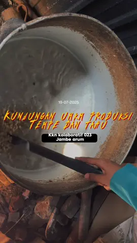Kunjungan ke UMKM Tahu Tempe Desa Jambearum sebagai wujud dukungan nyata terhadap potensi ekonomi lokal. Bersama kita kuatkan kemandirian desa melalui produk unggulan masyarakat. #pemkabjember #dpppakbjember #siagabucinjember #jemberbebasstunting #kknkolaboratif2025 #desajambearum #pugerjember #universitasjember #universitasdrsoebandi #universitasalfalahassunniyah #uinkhasjember #fyp #fuppppppppppppppppppppppppp #fypシ゚ #fypage 