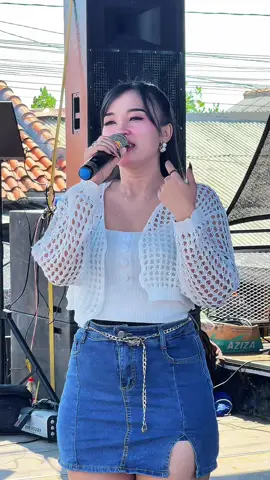 Aja lok pikiran ning soal demenan mending hiburan seneng ning badan… @Ayu WD 