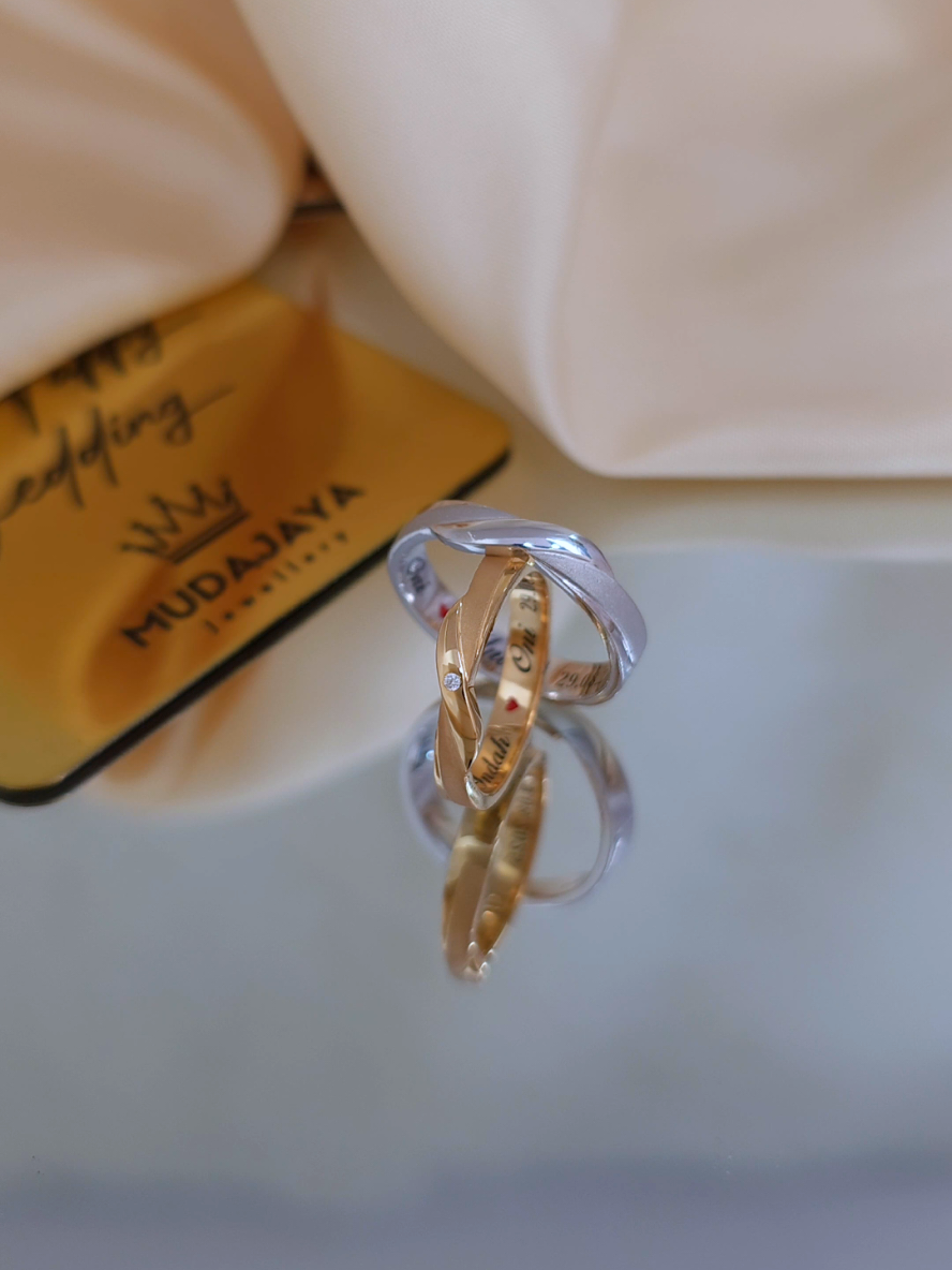 Wujudkan cincin custom impianmu bersama mudajaya jewellery #fypシ゚viral🖤tiktok #fypviralシ #fypシ゚ 