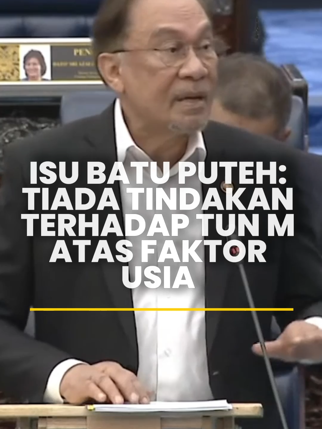 Isu Batu Puteh: Tiada tindakan terhadap Tun M atas faktor usia Perdana Menteri, Datuk Seri Anwar Ibrahim berkata, Kabinet memutuskan untuk tidak mengambil tindakan undang-undang terhadap bekas Perdana Menteri, Tun Dr Mahathir Mohamad berhubung isu Pulau Batu Puteh atas faktor usianya yang sudah lanjut. Menurutnya, Kabinet juga mengambil kira status Mahathir sebagai bekas Perdana Menteri. Anda boleh baca berita penuh di portal Sinar Harian di www.sinarharian.com.my atau swipe up di IG story serta jangan lupa follow IG @sinarharian untuk berita terkini dalam dan luar negara. --------------------------------------------- Jom ke Karnival Siang Malam Karangkraf! 🎉  📅 25–27 Julai  🕘 9 pagi – 12 tengah malam  📍 Dataran Karangkraf, Seksyen 15, Shah Alam Copyright disclaimer: Segala penyuntingan video adalah hak cipta terpelihara milik Sinar Harian. #SinarHarian #BeritaSemasa #sidangparlimen #isupulaubatuputeh #PM #KarnivalSiangMalam