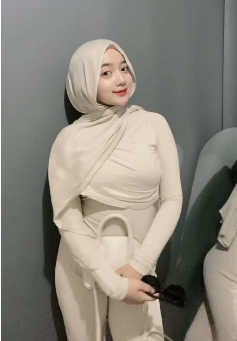 nihh yang minta spill