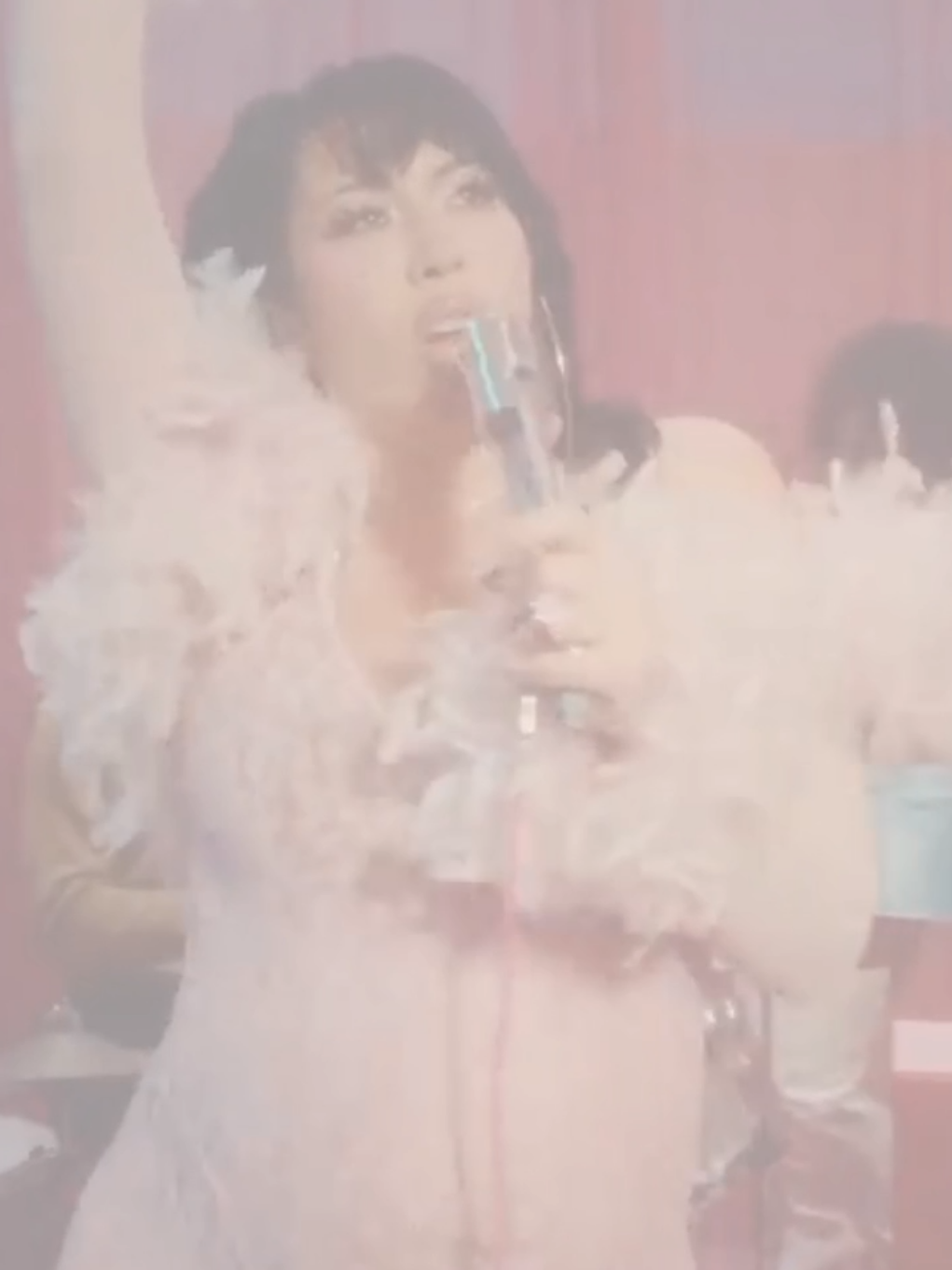 Igual Que Un Ángel || #kaliuchis #pesopluma #igualqueunangel #subespañol #fyp 