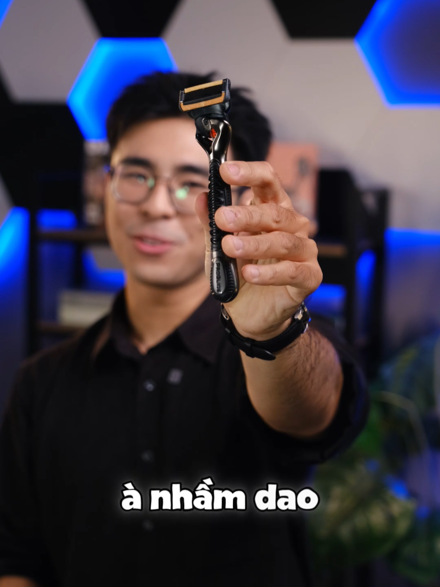 Gillette Proglide 5 Power - sản phẩm không thể thiếu của những người đàn ông chuẩn PRO MEN @gemsongnghe #ad #gillettevietnam #gillette #proglide5 #daocaorauchonamgioi #caorau