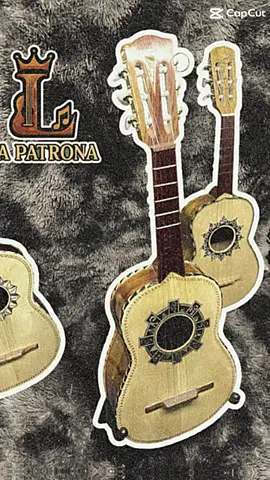 🎸🔥 ¡La Patrona de Cuerda! Los mejores precios y 🔝 instrumentos 💥 Pa’ tu tienda o pa’ ti, ¡a lo grande! 💪🎶 #foryoupage #pppppppppppppppp #instrumentosmusicales #paratii #musica #mariachi #guitar 