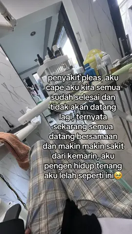 aslam+gigi perpaduan yang sangat mengerikan bukan? dan aku harus menghadapi ini dengan posisi lagi tinggal sendiri dan jauh dari keluarga😀