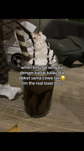 SAKIT BGD SAKIT SAKIT SAKIT☹️ iya,ak tau aku g pantes buat sama dia,tp hargain perasaan aku pls?