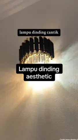 Replying to @❥˚✰ ℯ 𝒻 𝒻 𝒻 ✰˚❥  Kan🫶 Cantik lampu dinding ni untuk naikkan lagi seri rumah. #lampudinding #lampuhiasan #lampuaetshetic #chandelier #chandelierdinding #walllamp #walllight #light #lamp #aesthetic #vibe #Home #homedecor 
