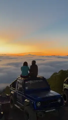 Kalau soal view keren kintamani gak mungkin mengecewakan , informasi sewa jeep batur bisa dm ya #indonesiaexplore #sunrisebatur #indonesia #eastjava #bali #kintamani #gunungbatur 
