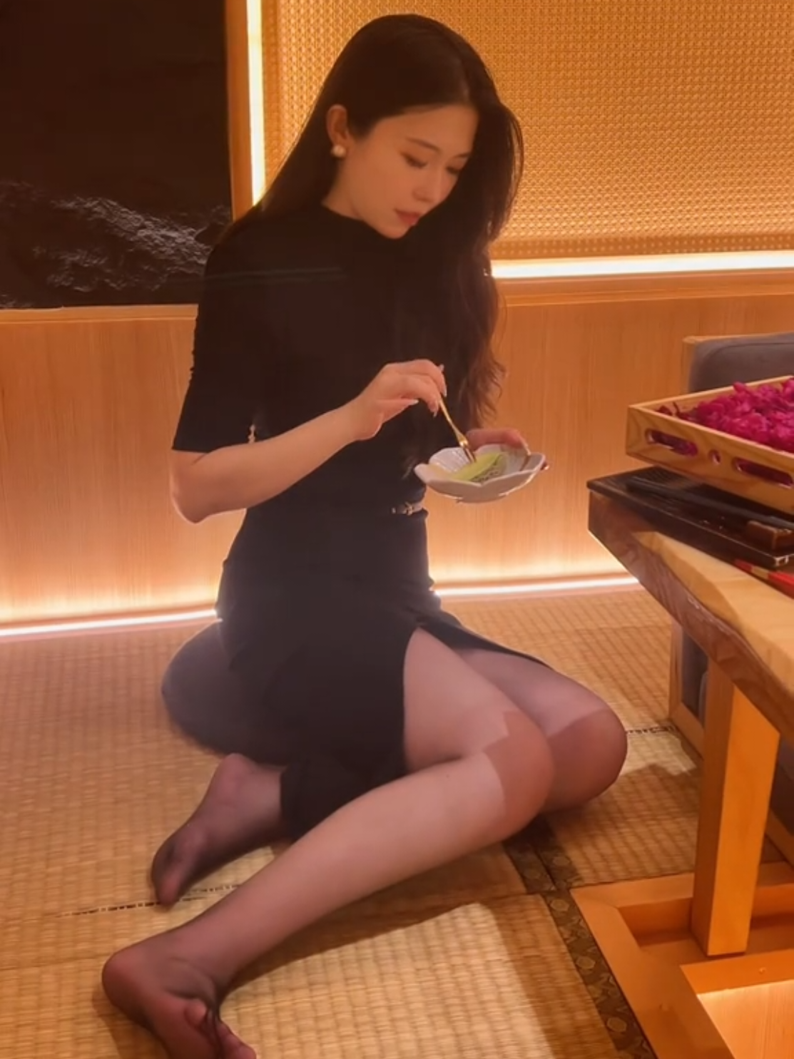 为什么假装无欲无求 你的每一分钟我都想占有#御姐 #大长腿 