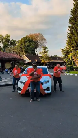 INI BRIO BUAT KAMU!! Kalau kamu berhasil bawa pulang Hadiah Utama di Jalan Sehat “Semangat Merah Putih” dalam rangka memperingati HUT ke-80 RI Tahun 2025! 🚶‍♀️🚶‍♂️ Yuh pada melu lur, gawa balik mobil Honda keren satu ini. Catat tanggal'e : 🗓️ Minggu, 24 Agustus 2025 ⏰ Pukul 07.00 WIB sampai selesai 📍 Lokasi: Menara Teratai Purwokerto Beli Honda, ya di Honda Istana Carindo #eventpurwokerto #DirgahayuIndonesia80th #eventbanyumas #jalansehatBanyumas #infopurwokerto 