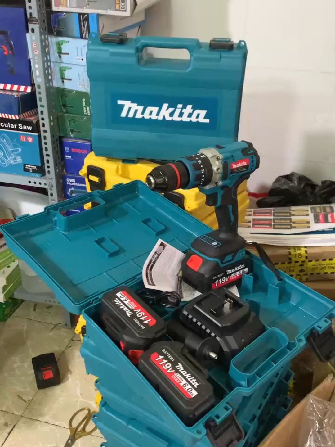 Máy khoan pin Makita autolock 13mm lực siết 360N.m 3 chức năng tường vít búa, máy khoan pin rút lõi công trình makita #maykhoanpinmakita119v #maykhoanpinmakita13mm #maykhoanpinrutloicongtrinh #xuhuong2025 #maymockythuat #cuahangcongtrinh