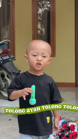 Anak gw caper banget, kecepit mainan dia #mainananak #laguanakanak 