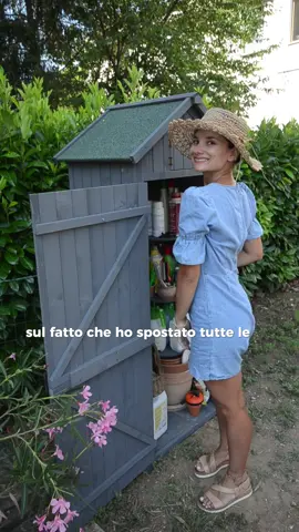 Secondo voi come l’ha presa il compagno quando ho preso la sua roba per l’orto ed il giardino e l’ho amorevolmente posizionata nella casetta da giardino da me montata?  🛒 Su @aosomitalia ho trovato la casetta perfetta, sia a livello estetico che funzionale, arrivato in pochi giorni  👉 tu cosa usi per organizzare il tuo spazio esterno? #adv #aosomitalia #giardino #balcone #armadiodaesterno #Home #homedesign #casaaosom #discount #sconti #inspiration #homeinspiration #passionecasa #codicesconto #aosom #aosomitaly