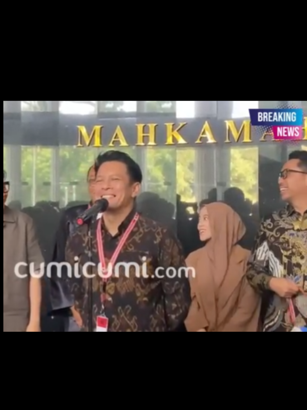 Membalas @aandystwn Lesti kejora dan Sammy Simorangkir hadir sebagai saksi dalam sidang uji materiil UU Hak Cipta yg diajukan Ariel dan kawan2 dan kasus Lesti menjadi contoh kasus yang dijabarkan ke MK, buat bahan pertimbangan. . #armanmaulana #arielnoah #lestykejora #sammysimorangkir #royalty #virall #fyppppp 