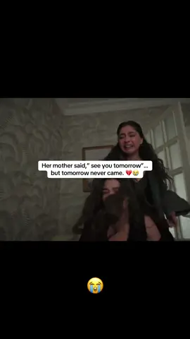 Leyla crying for her mum who never woke up the next day. She passed away.💔(Cemre Baysel in the Turkish series episode 178). #fyp #leyla #cemrabaysel #turkishseries #turkishactress #heracting #underrated