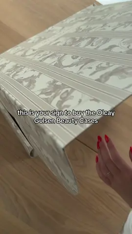 perfect om mijn make-up en skincare in mee te nemen tijdens het aankomende halfjaar dat ik naar Azië ga 😍 @Olcay Gulsen Beauty @Olcay Gulsen #olcaygulsenbeauty #makeupbag #makeupbagunboxing #unboxwithme 