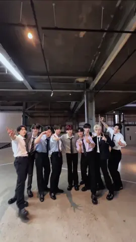 In NEVER (GIVE UP) CITY🥰  #ZEROBASEONE #ZB1 #제로베이스원  #ZBTVING #지비티빙