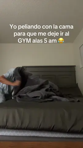 Esque no me quiere soltar, y pues nos agarramos a fregadazos 😂 #123ytesuelto 