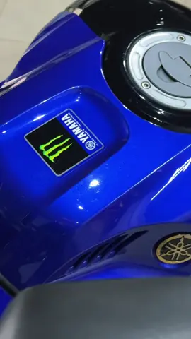 YAMAHA R3 MONSTER GP  Um conjunto excepcional de esportividade, tecnologia, potência e um design belíssimo.  #startmotos #shoppingdasmotos #yamaha #r3