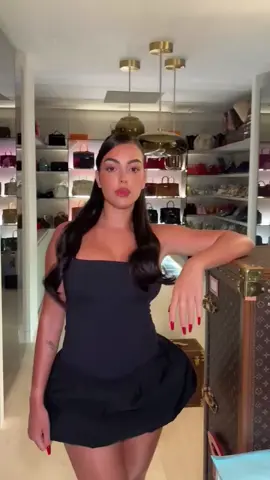 Georgina Rodriguez: Dame Un Grrr 💃 #cristianoronaldo #ronaldo #georginarodriguez #cristiano #cr7 #foryoupage #georginagio #Love #cristianojr #goviral #ronaldofans #fyp #cristianoronaldojr #dameungrr 