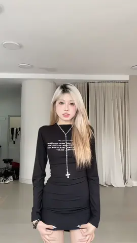 còn tiếc cái tóc cũ 