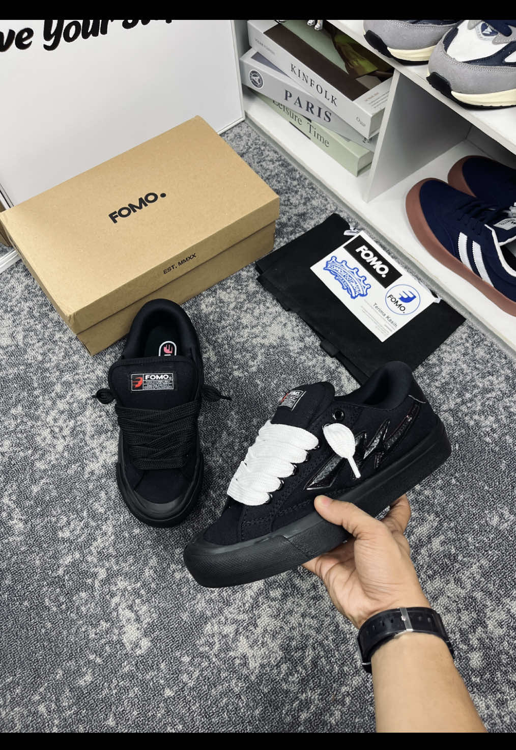 sepatu gemuk fullblack buat sekolah cuy🥰 #sepatu #brandlokal #sepatugemuk #sepatugendut #sepatusekolah 