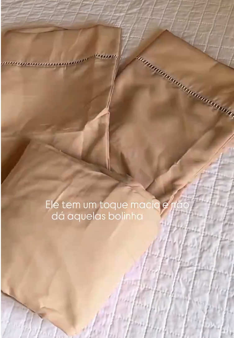 ✨ Durma como merece: com conforto e sofisticação! Nosso jogo de lençol 300 fios oferece o toque macio, brilho elegante e a durabilidade que você procura. Por apenas R$39,90 LINK NA BIO!! #promocao #acheinashopee #achadinhos #casa #quarto #jogodelencol 