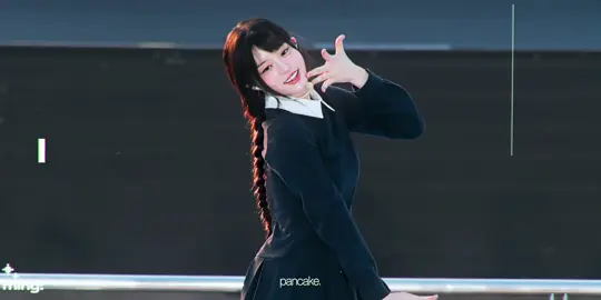 ah oui . . . #minju #illit #illitminju #parkminju#fyp #music #ae#edit #kpopedit #kpop