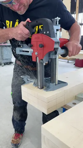 Cutting mortises for wedges in the tenons with the @mafell.de_offiziell chain mortiser 